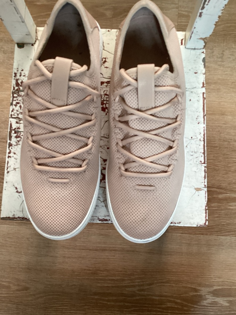 bp Light Blush Perforated Lace-Up Sneakers 8.5